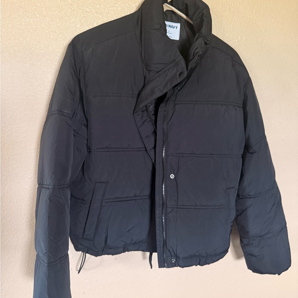 Old Navy Women's Black Puffer Jacket